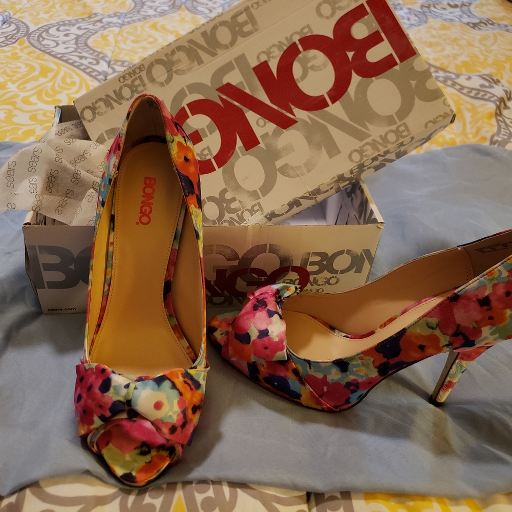 Shoes - Picture 9 of 15